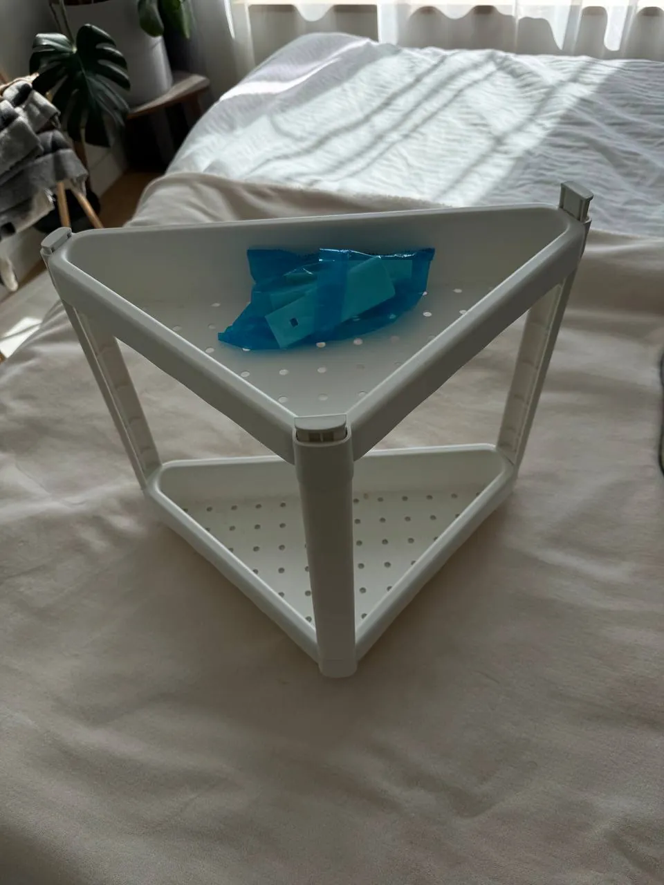 Полка угловая IKEA VESKEN 2 яруса Waterfront 1