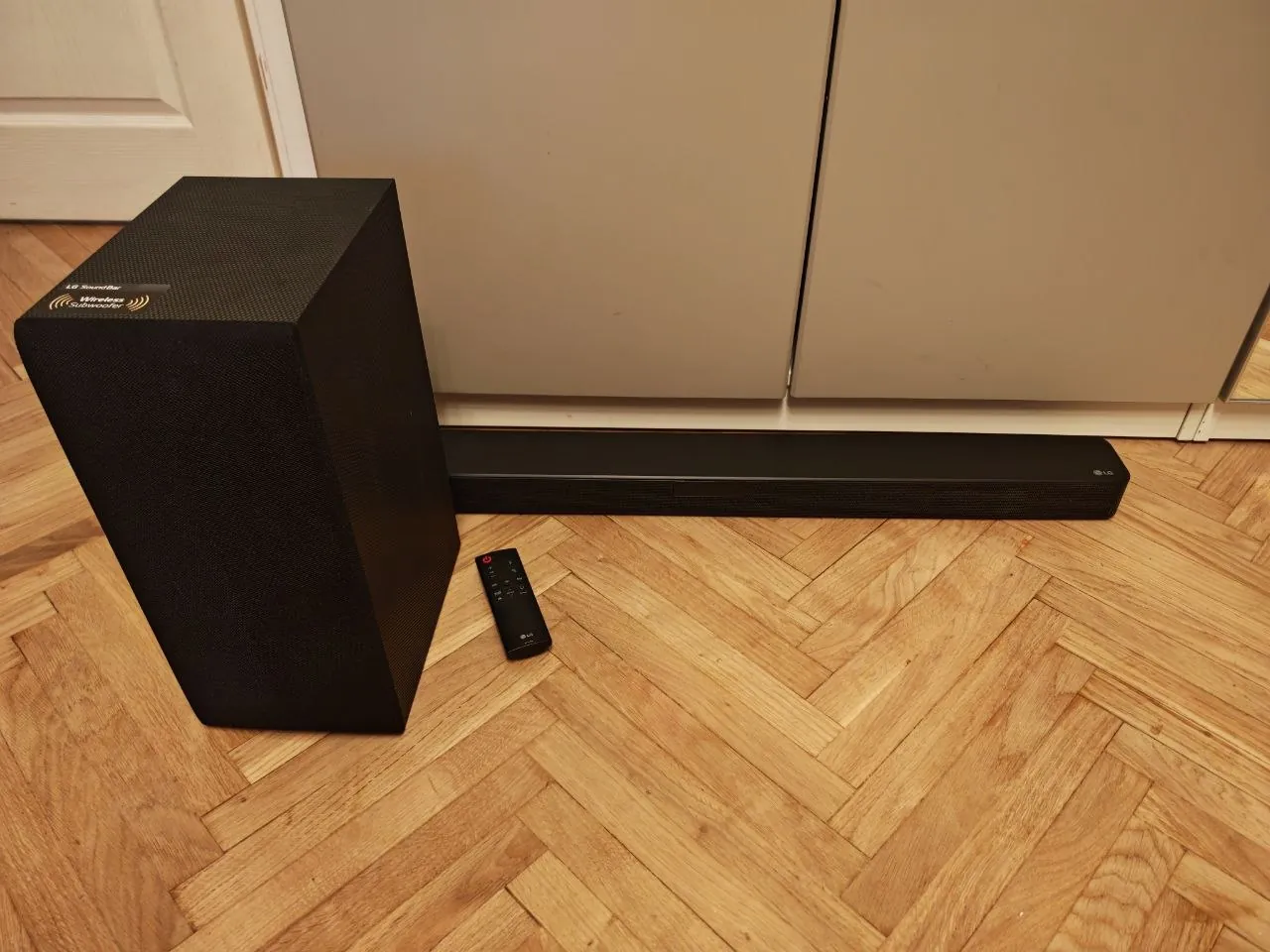 Саундбар LG SN4 с беспроводным сабвуфером Нови-Сад 2