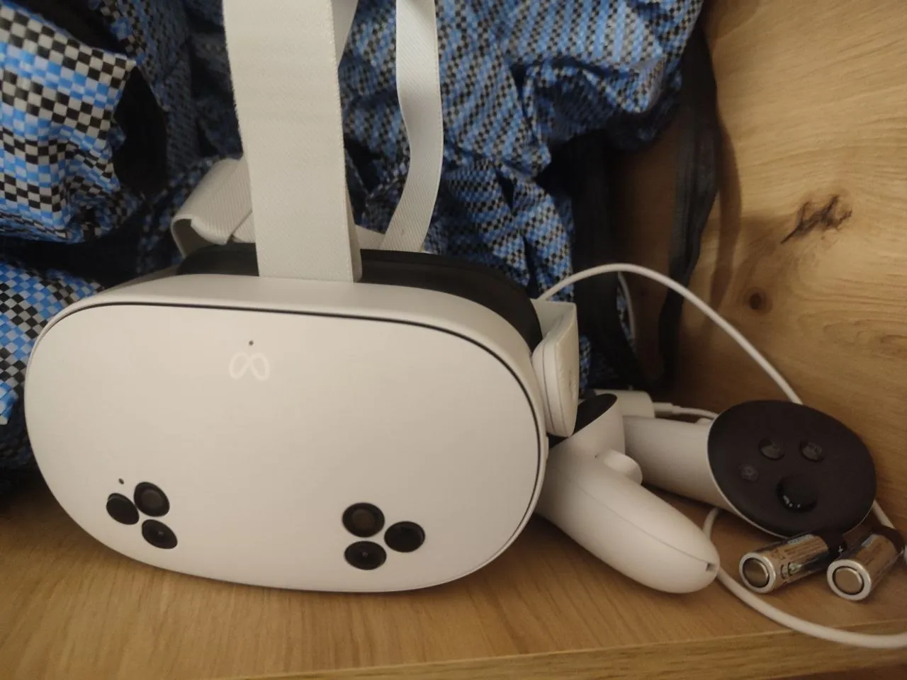VR-гарнитура Meta Quest 3S Нови-Сад 2