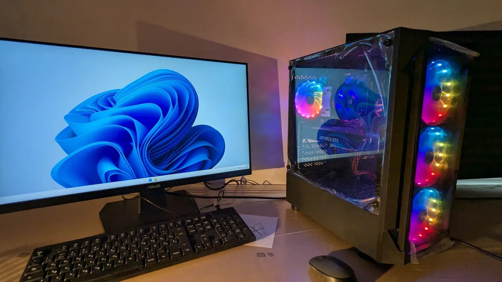 Настольный ПК i7-7700 GTX 1070 с монитором 2
