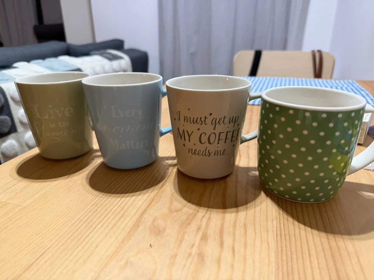 Чашки Starbucks и посуда Грбавица 2