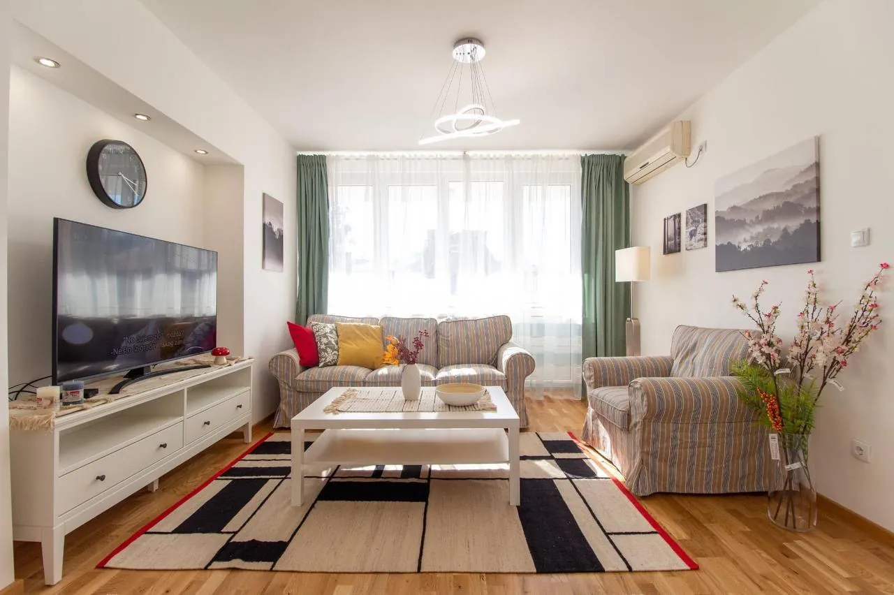 Трёхкомнатная квартира 65 м² на Врачаре Kralja Milana 1