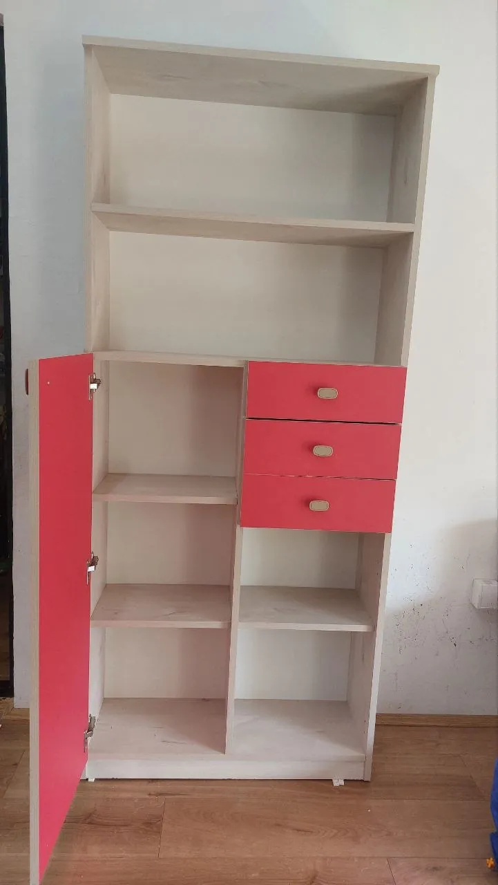 Высокий шкаф 183x80x30 для детской комнаты Салайка 2