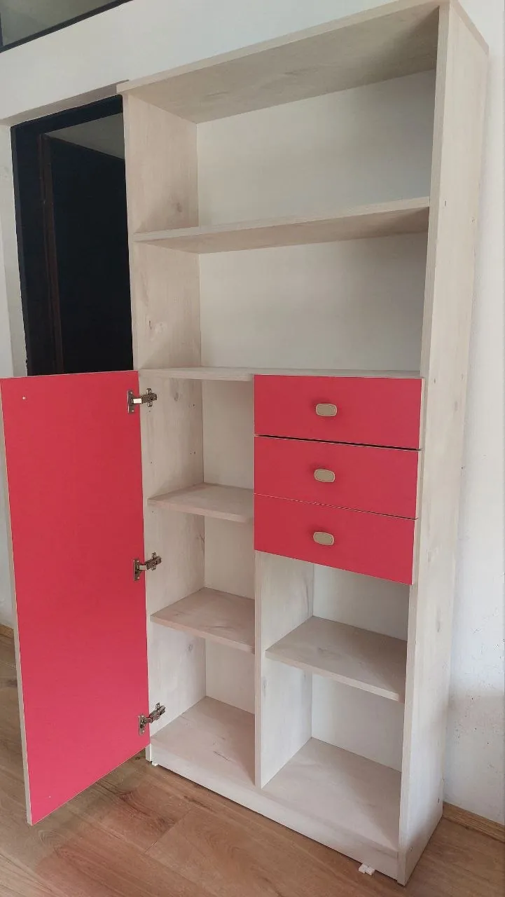 Высокий шкаф 183x80x30 для детской комнаты Салайка 3