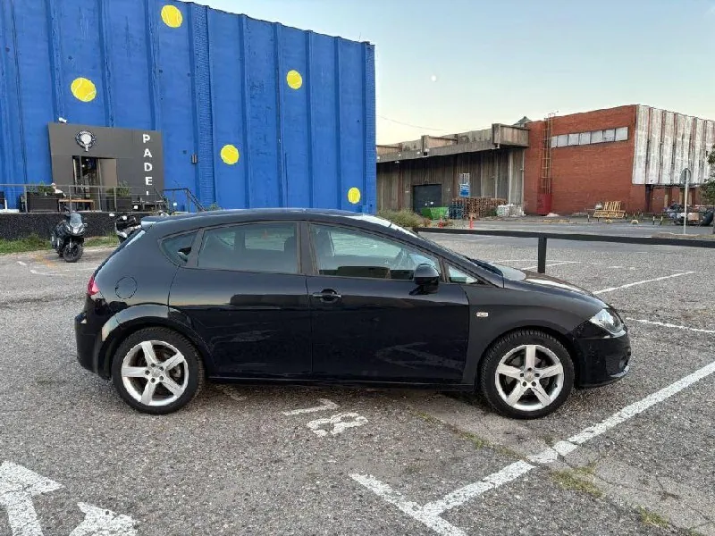 SEAT Leon 2010 2.0 TDI DSG Белград 3