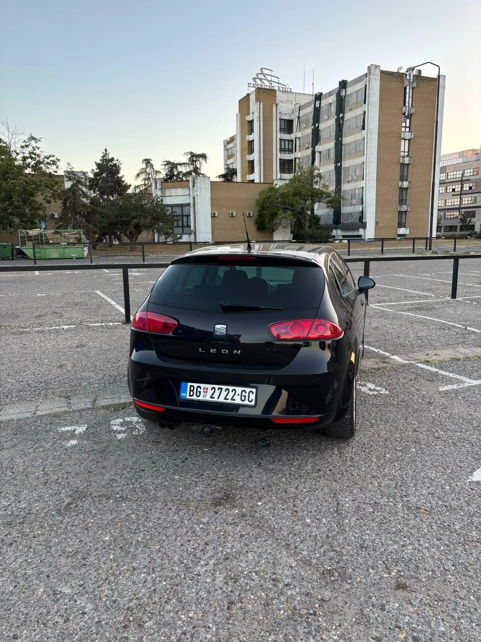 SEAT Leon 2010 2.0 TDI DSG Белград 4