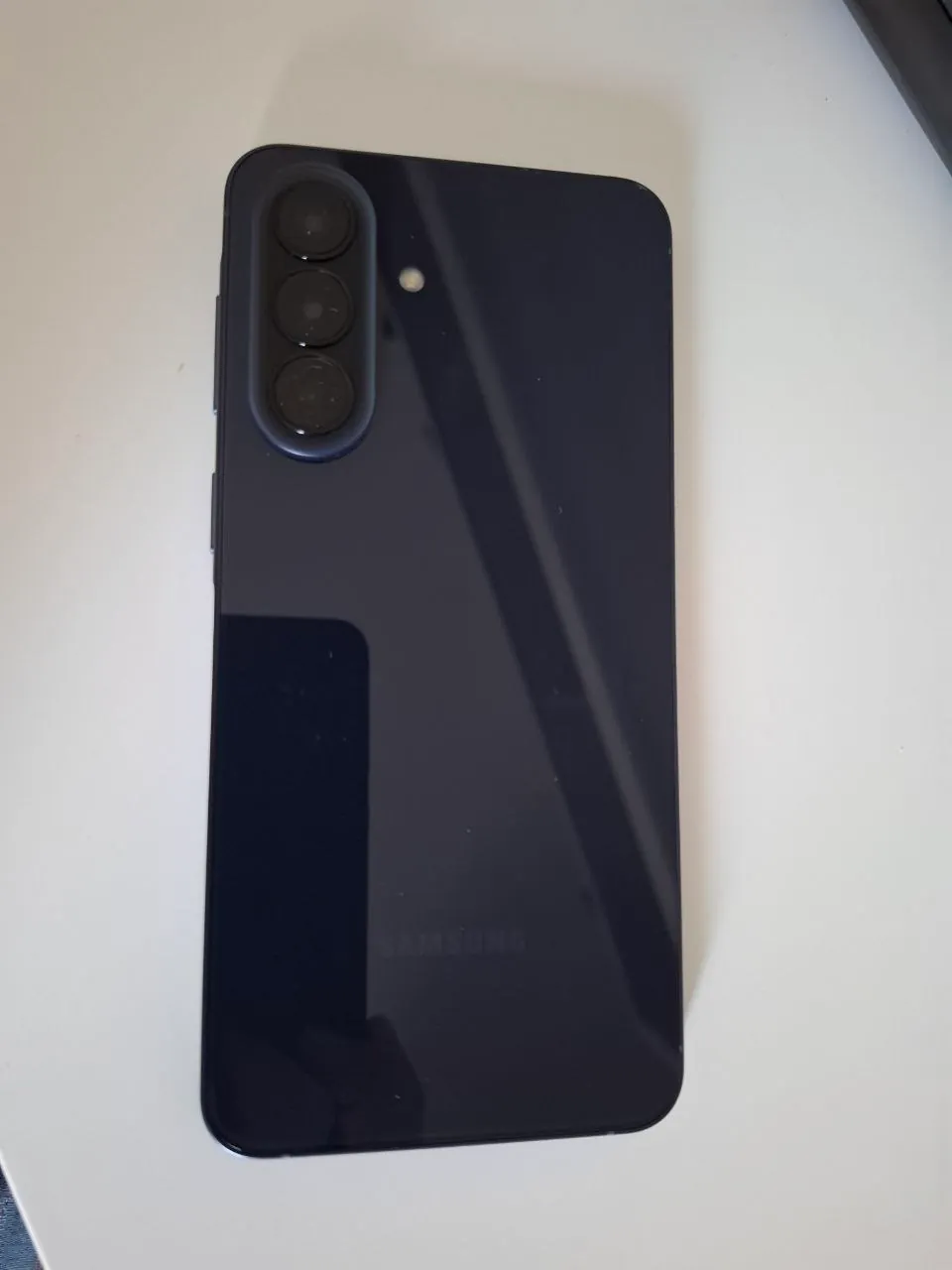 Samsung Galaxy A57 5G 12/256 ГБ почти новый Земун 2