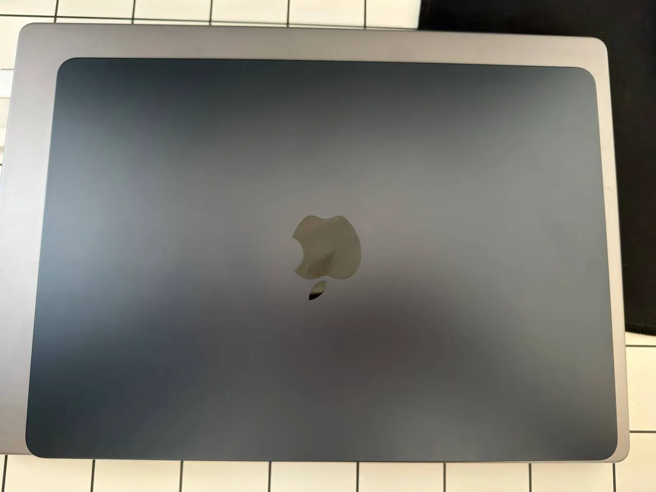 MacBook Air M2 8/256 ГБ идеальное состояние Белград 4