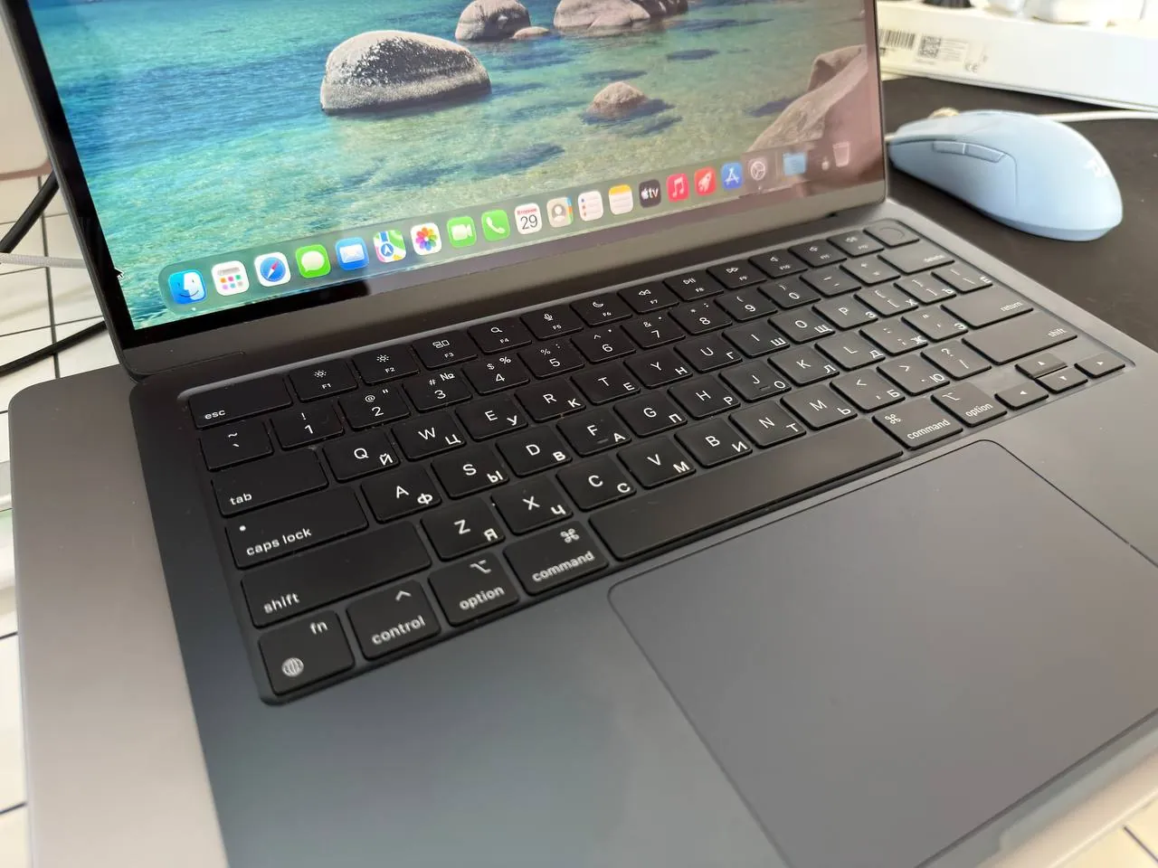 MacBook Air M2 8/256 ГБ идеальное состояние Белград 3