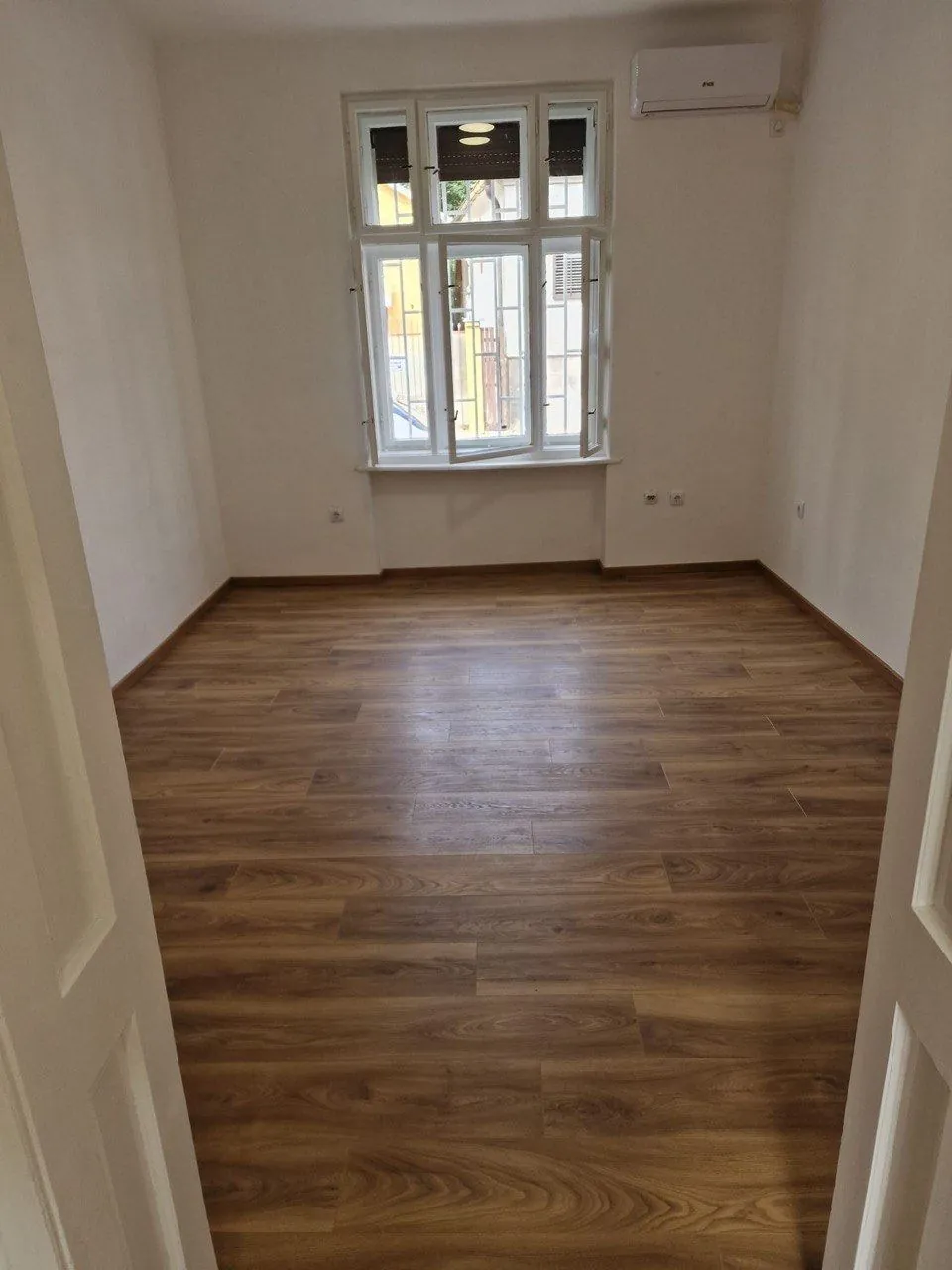 Дом 90 м² с двором в центре Земуна 5