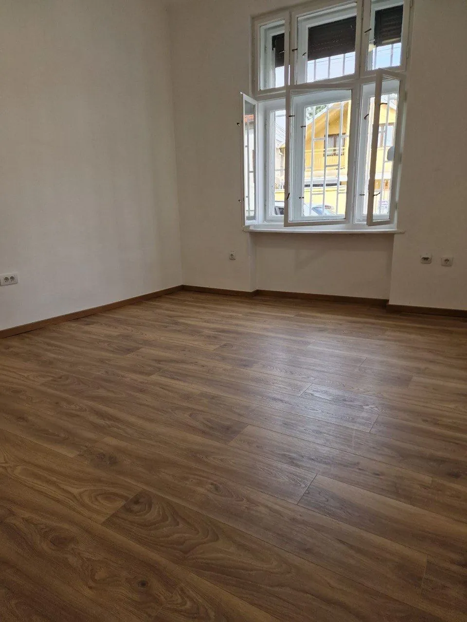 Дом 90 м² с двором в центре Земуна 3