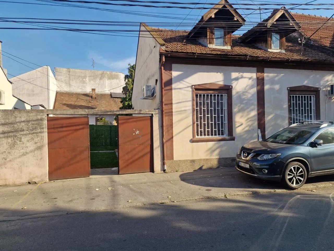 Дом 90 м² с двором в центре Земуна 1