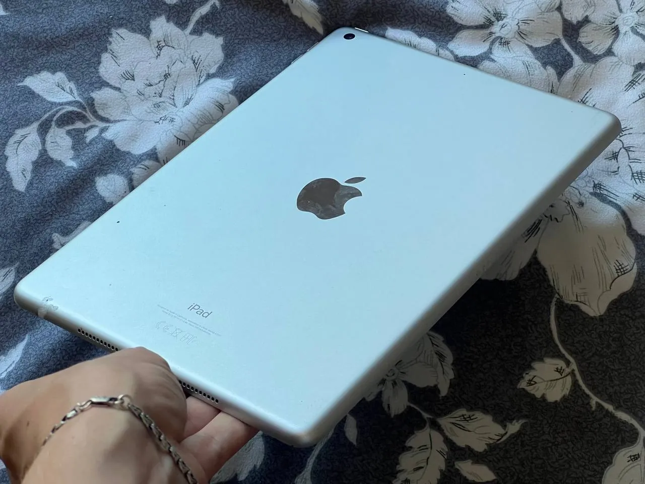 IPad 7 32GB серебристый Нови-Сад 3