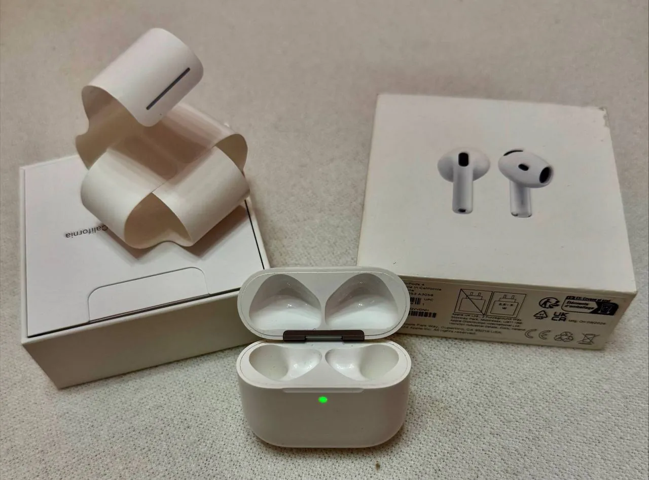 Зарядный кейс AirPods 4 без ANC с коробкой 1