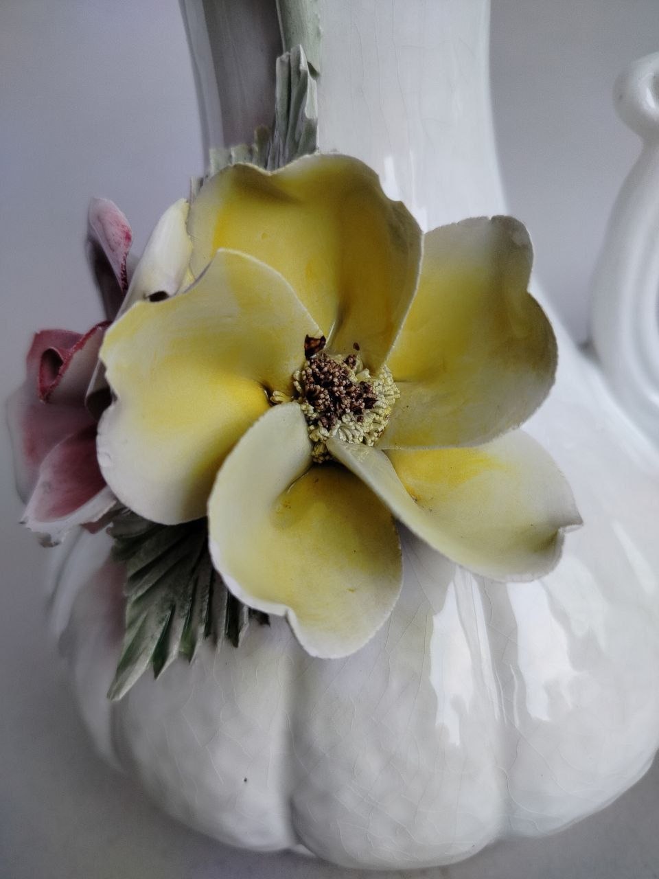 Винтажные вазы Capodimonte и сливочник 5