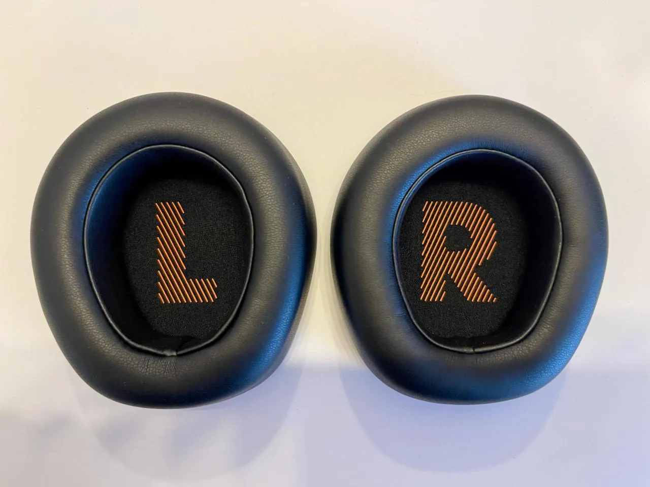 Сменные амбушюры для наушников JBL Quantum 400 новые 1