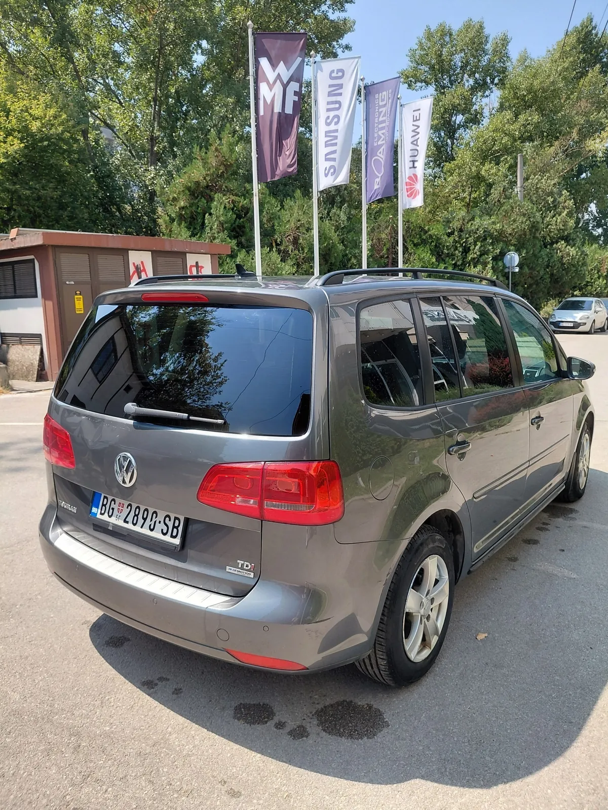 Volkswagen Touran 2014 1.6 TDI DSG 7 мест Белград 7
