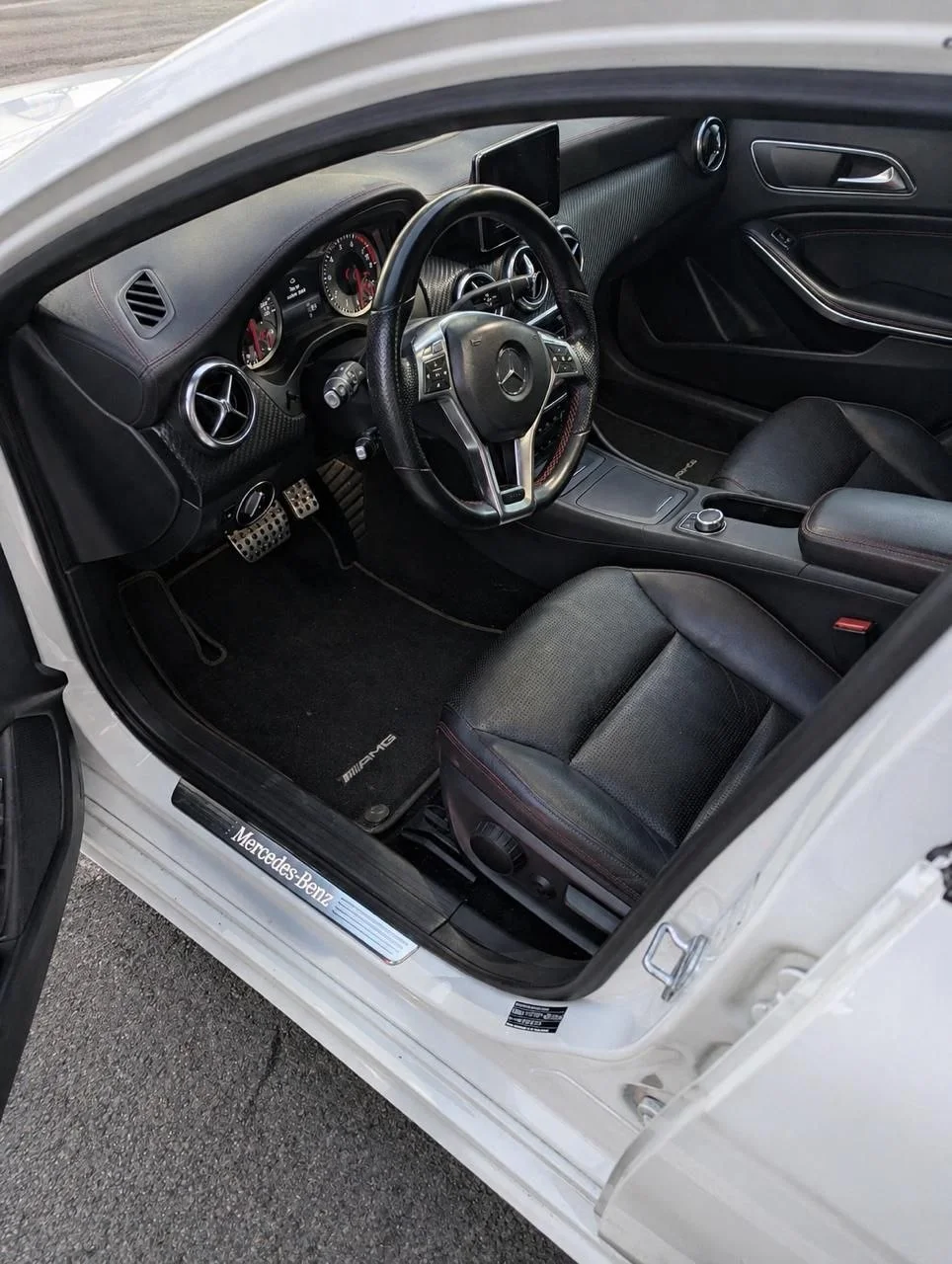 Mercedes A250 AMG Line 4