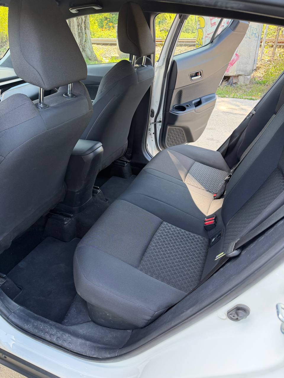 Toyota C-HR Hybrid 1.8 7