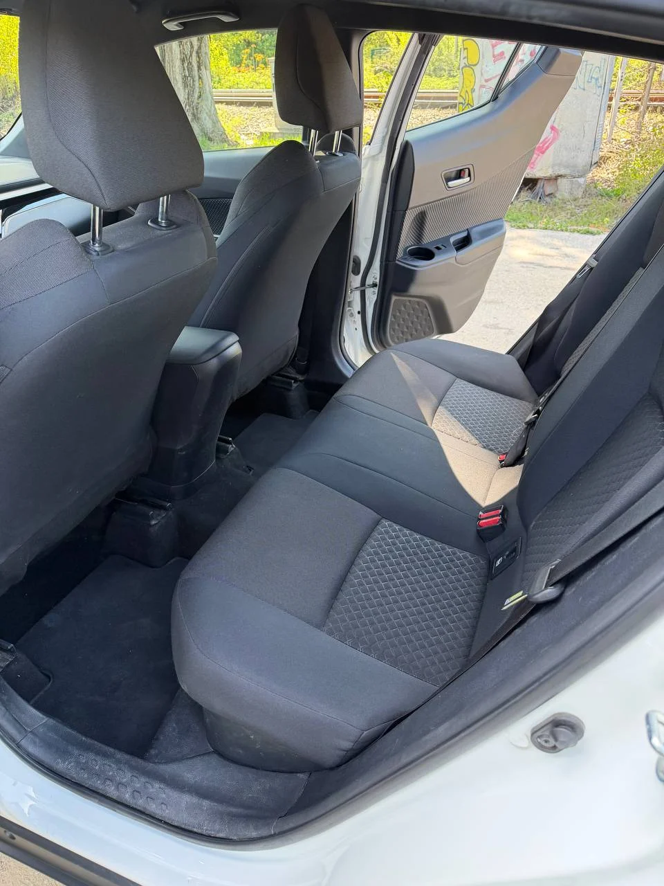 Toyota C-HR Hybrid 1.8 7