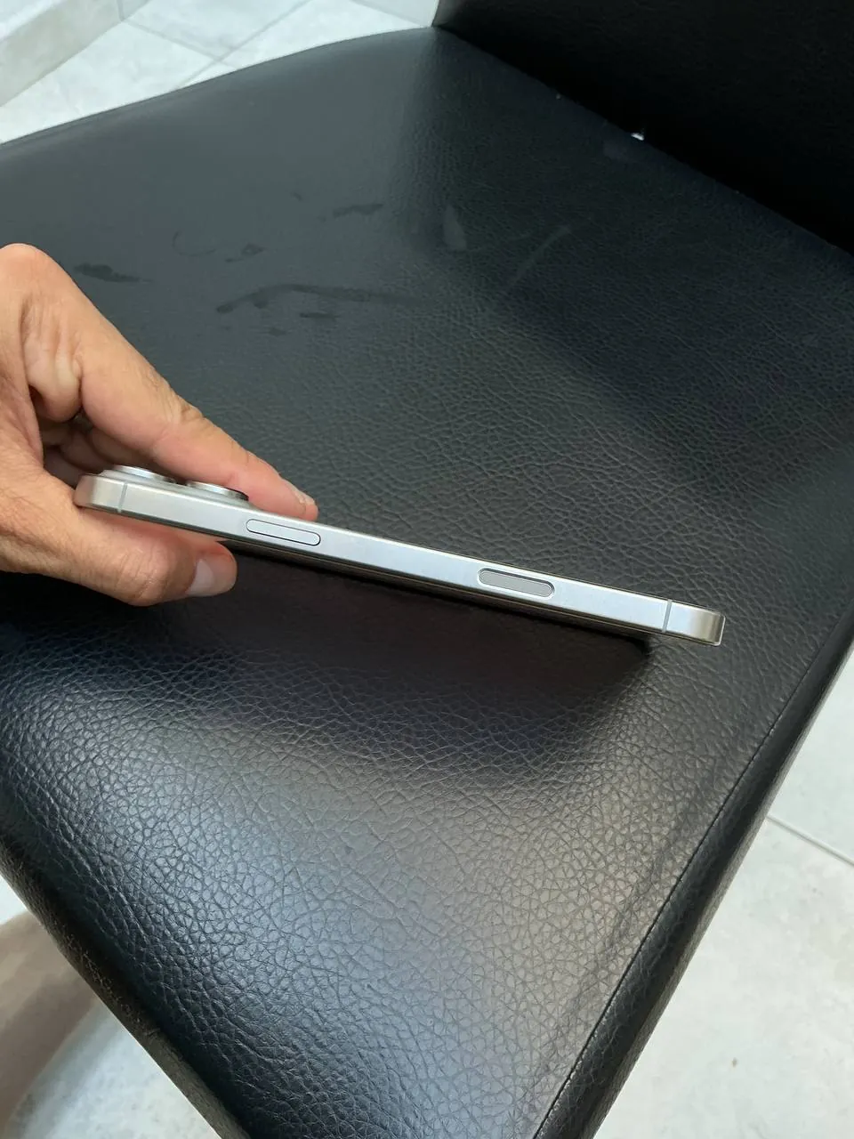 IPhone 16 Pro Max 256 ГБ титановый 4