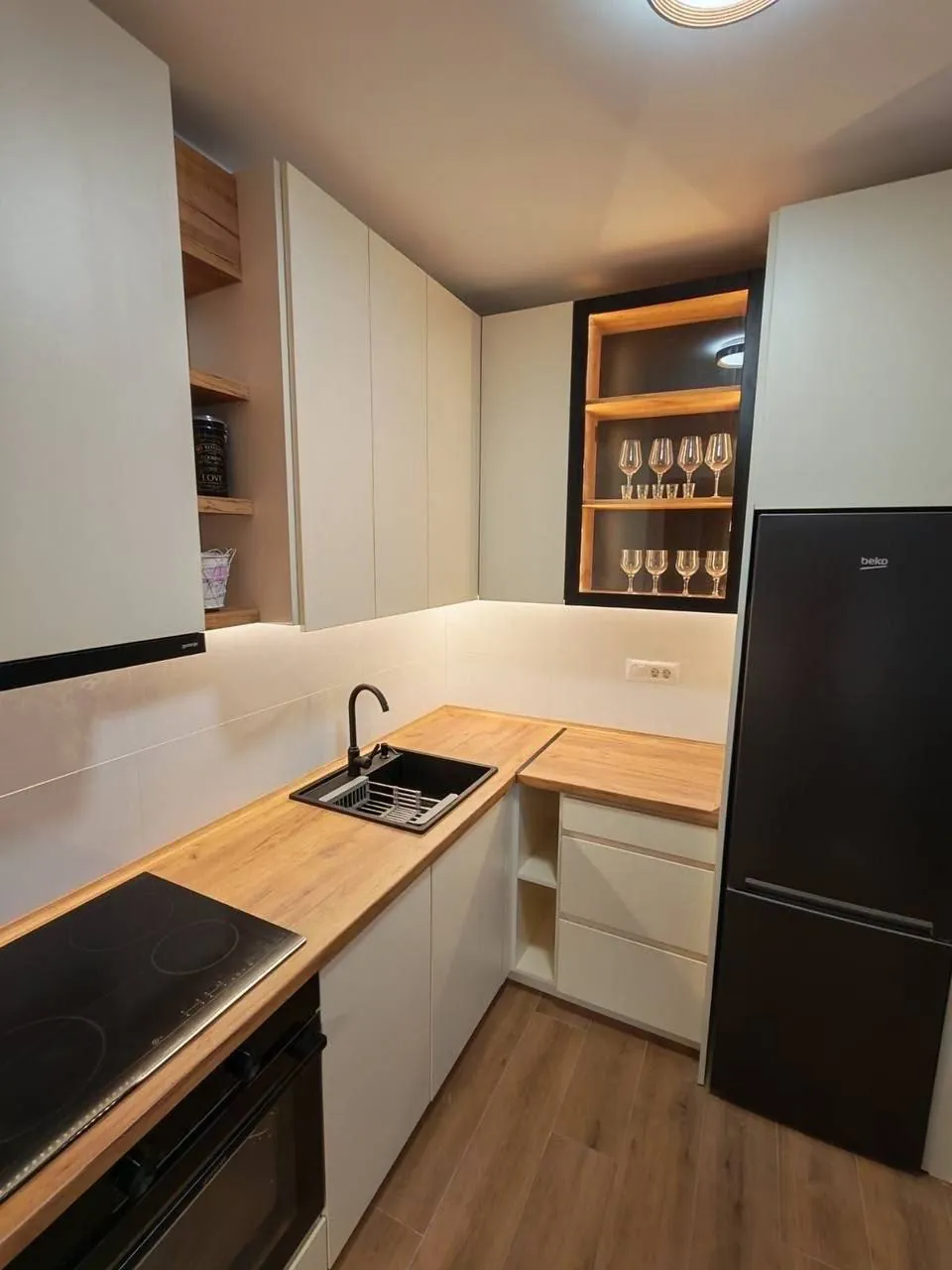 Трёхкомнатная квартира 77 м² Вождовац Oblakovska 5