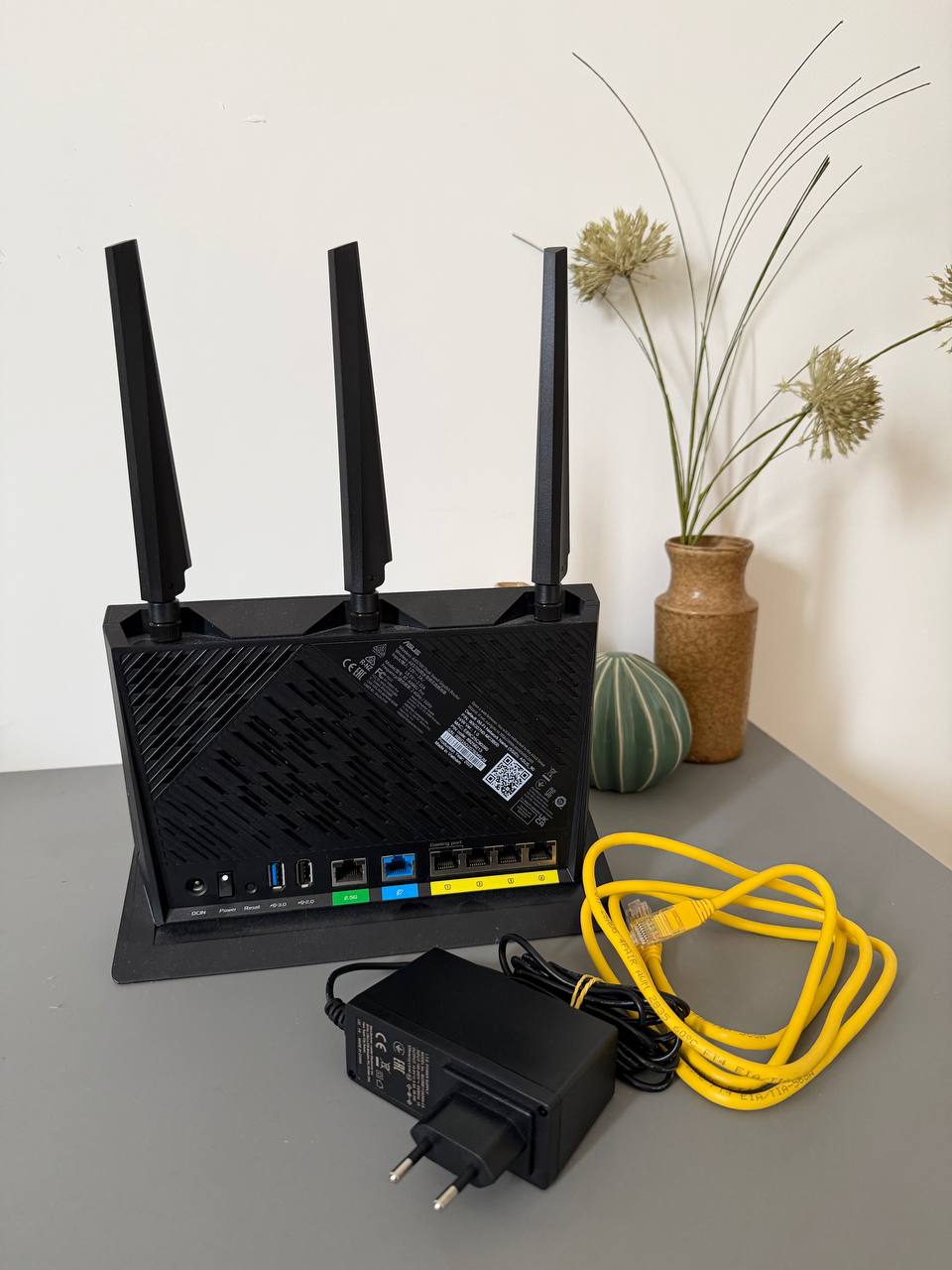 Роутер Asus RT-AX86 U Pro AX5700 2