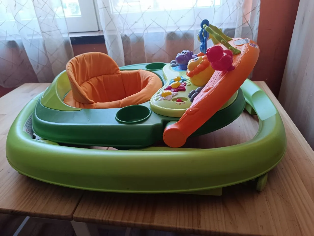 Детские игрушки и автокресло-люлька Inglesina Телеп 4