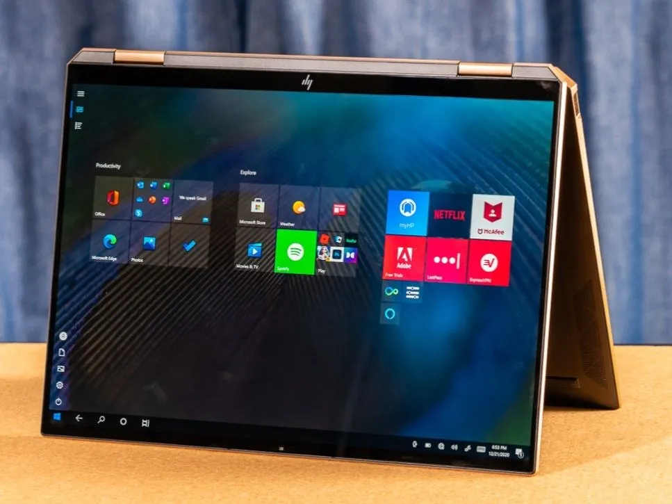 HP Spectre x360 14 i7 16 ГБ OLED трансформер 4