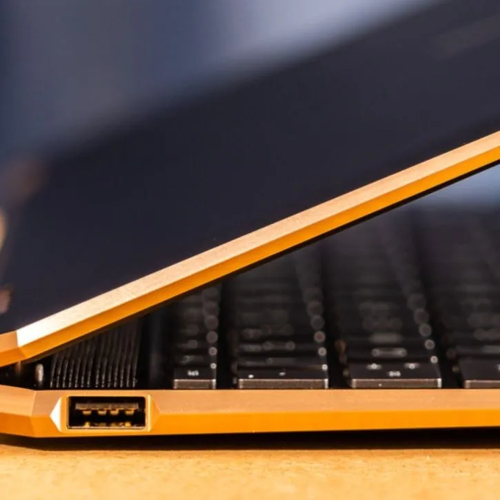 HP Spectre x360 14 i7 16 ГБ OLED трансформер 3