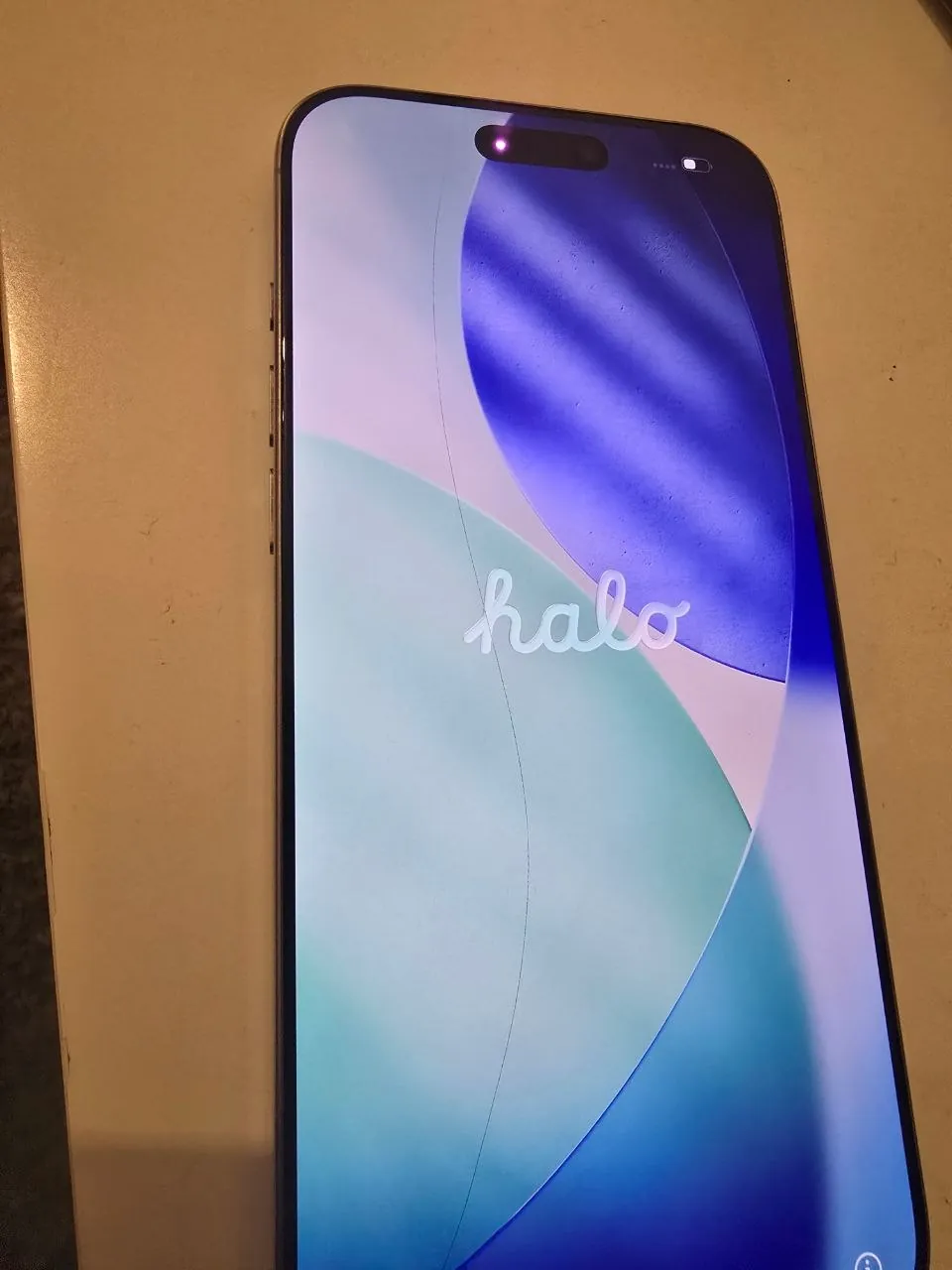 IPhone 16 Pro Max 256 ГБ разбитый экран 1