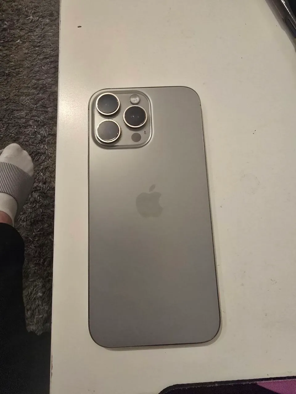 IPhone 16 Pro Max 256 ГБ разбитый экран 2