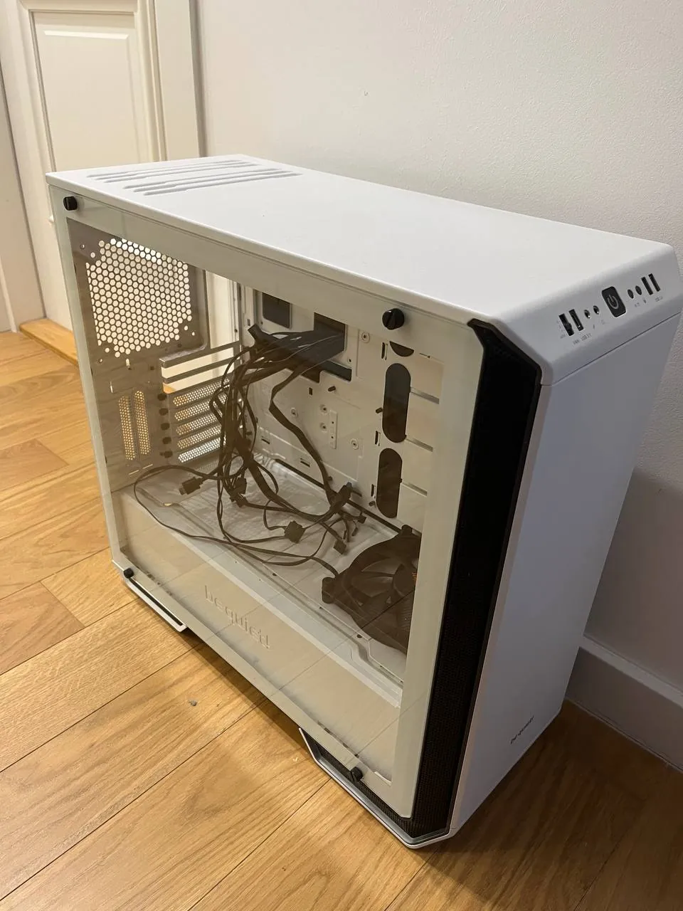 ATX корпус Be Quiet! Dark Base 700 White Edition лимитированный 1