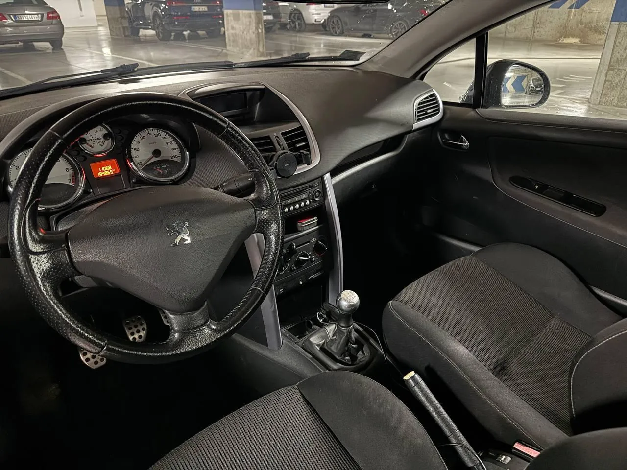 Peugeot 207 CC кабриолет 1.6 механика 2007 год Белград 8