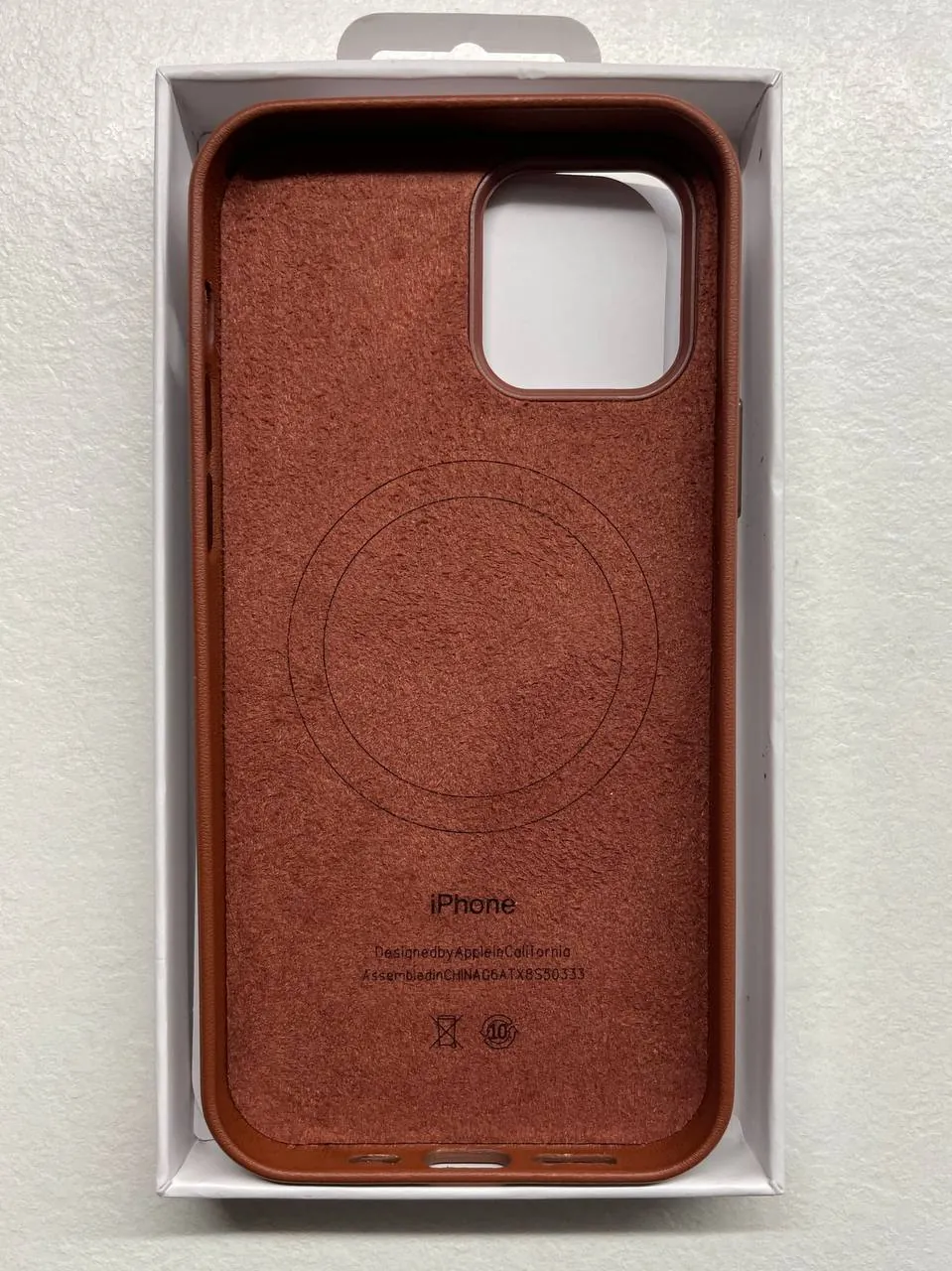 Чехол с MagSafe для iPhone 12 и 12 Pro 2