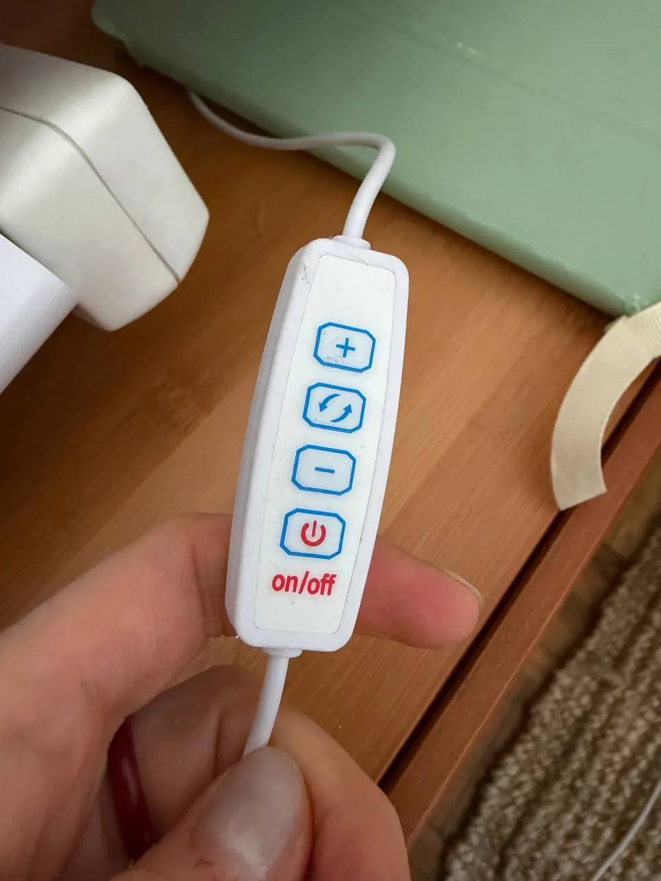 Настольная стеклянная лампа с диммером USB Дорчол 3