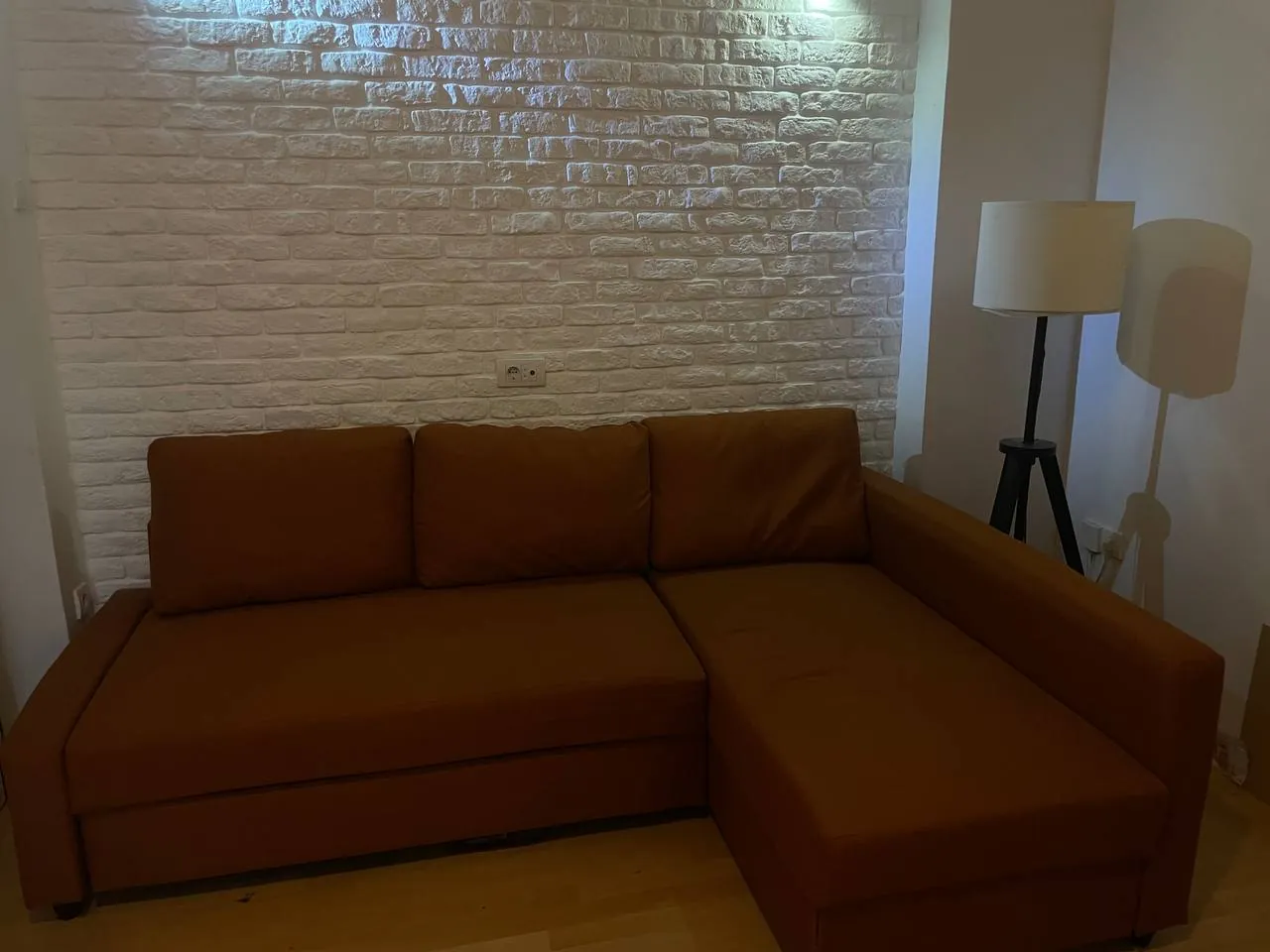 Угловой диван-кровать IKEA FRIHETEN коричнево-оранжевый Белград 2