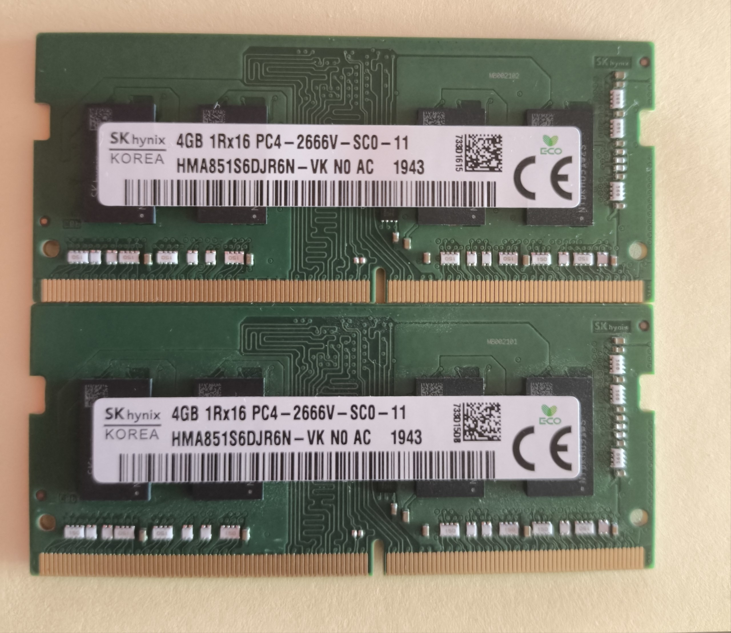 Память SODIMM SK hynix HMA851S6DJR6N 1