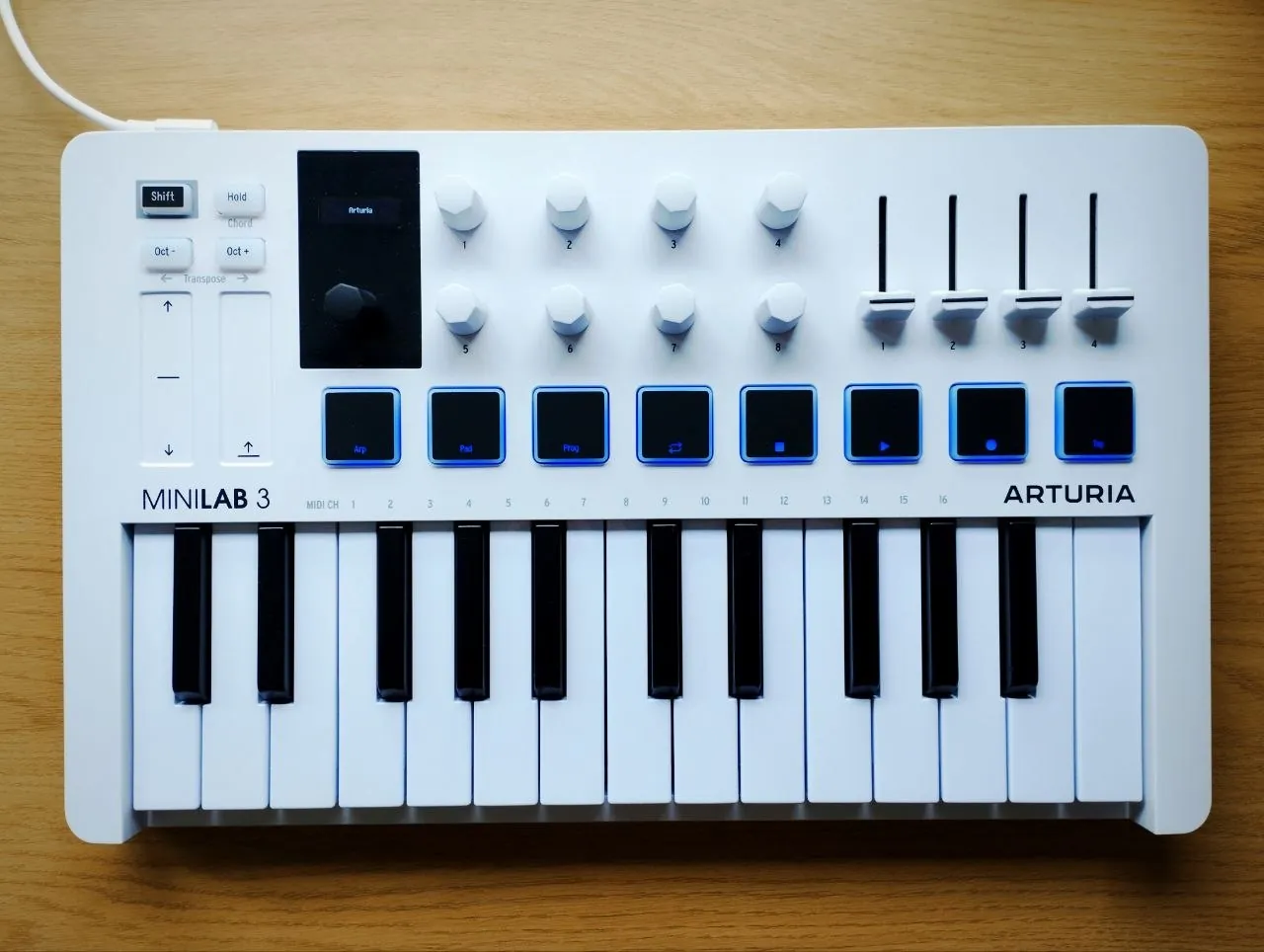 MIDI-контроллер Arturia Minilab 3 Нови-Сад 1