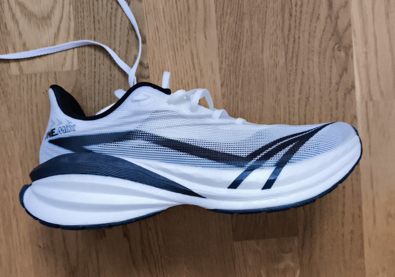 Кроссовки Nike 2