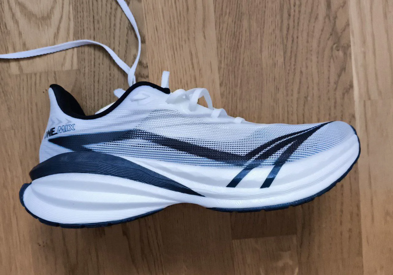 Кроссовки Nike 2