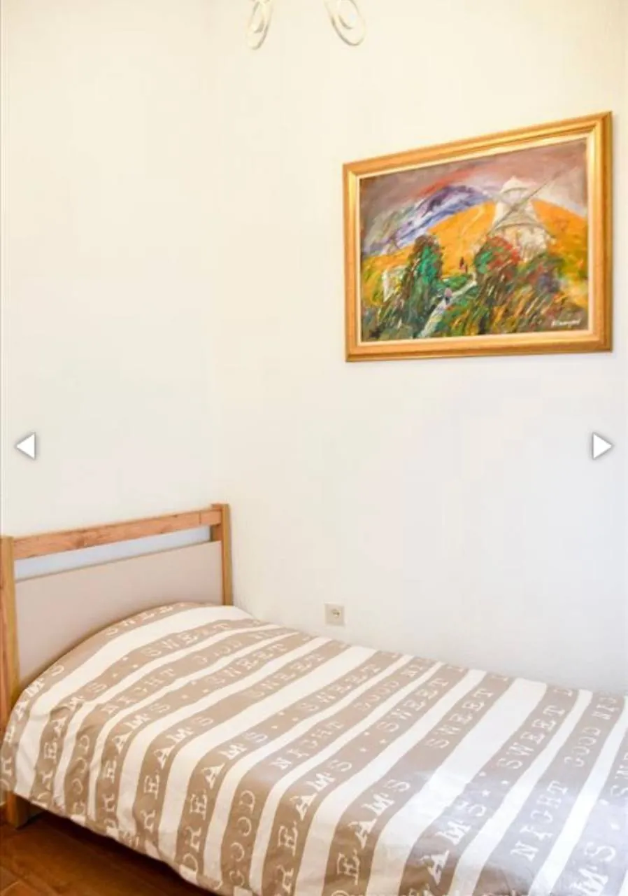 Трёхкомнатная квартира 80 м² на Врачаре 8