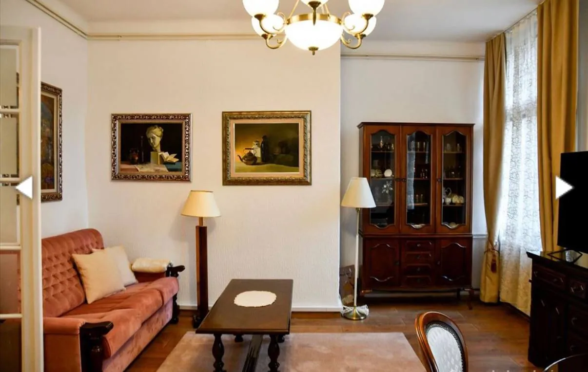 Трёхкомнатная квартира 80 м² на Врачаре 1