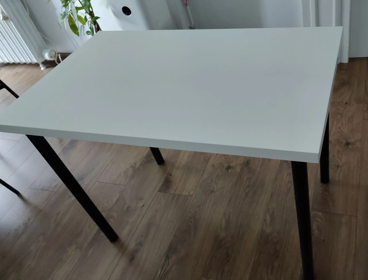 Стол IKEA Linnmon с чёрными ножками, Суботица 2