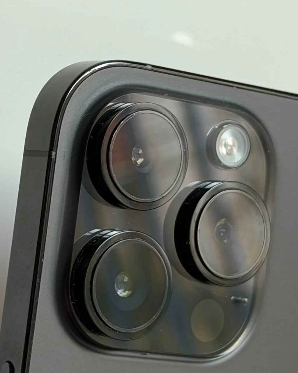 IPhone 14 Pro 256 ГБ с защитным стеклом Белград 4