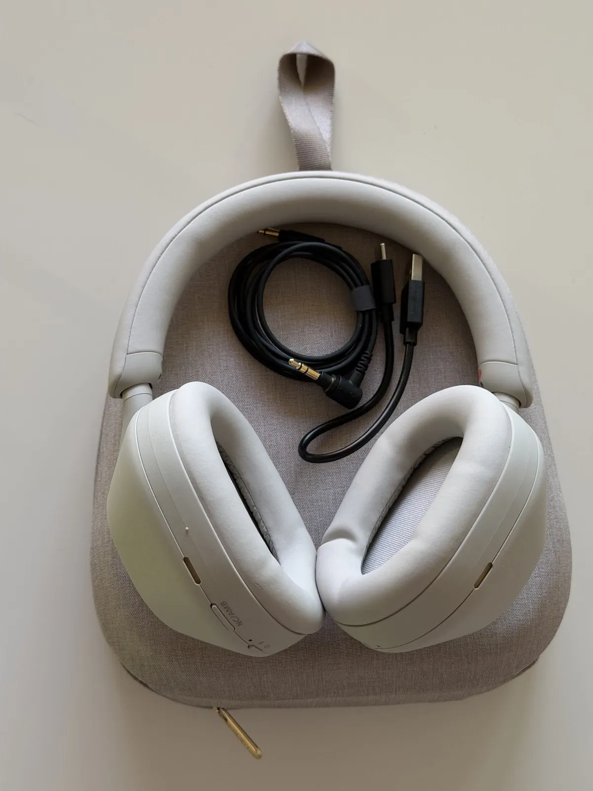 Беспроводные наушники Sony WH-1000XM5 2