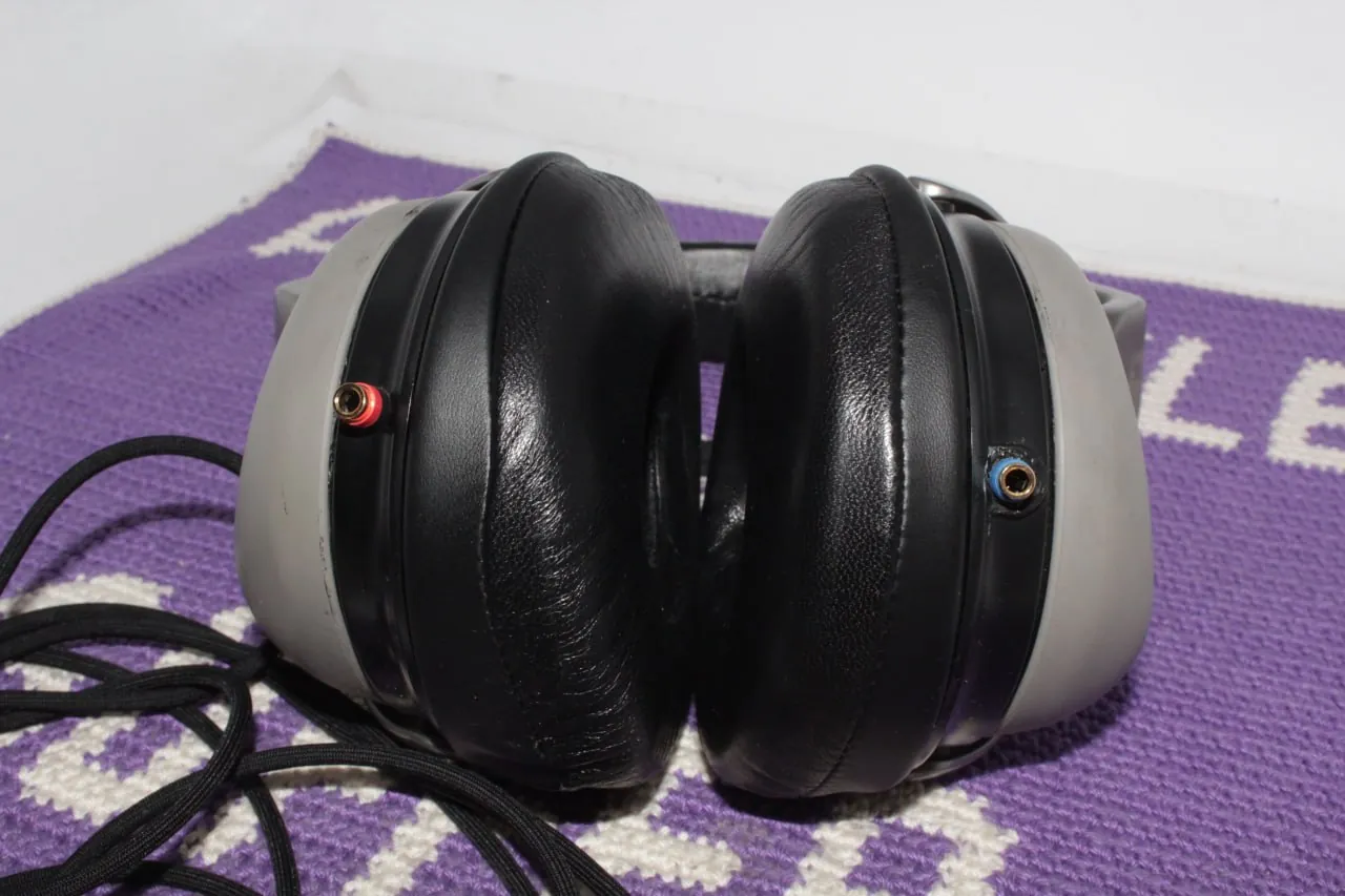 Наушники Sony MDR-CD3000 в коже и овчине 6