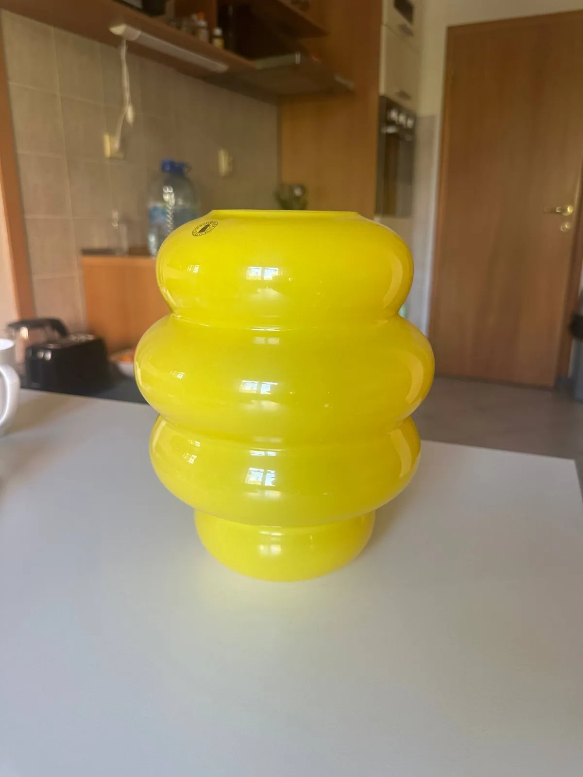 Ваза IKEA KÄLLARHALS жёлтая 22 см Нови-Сад 1