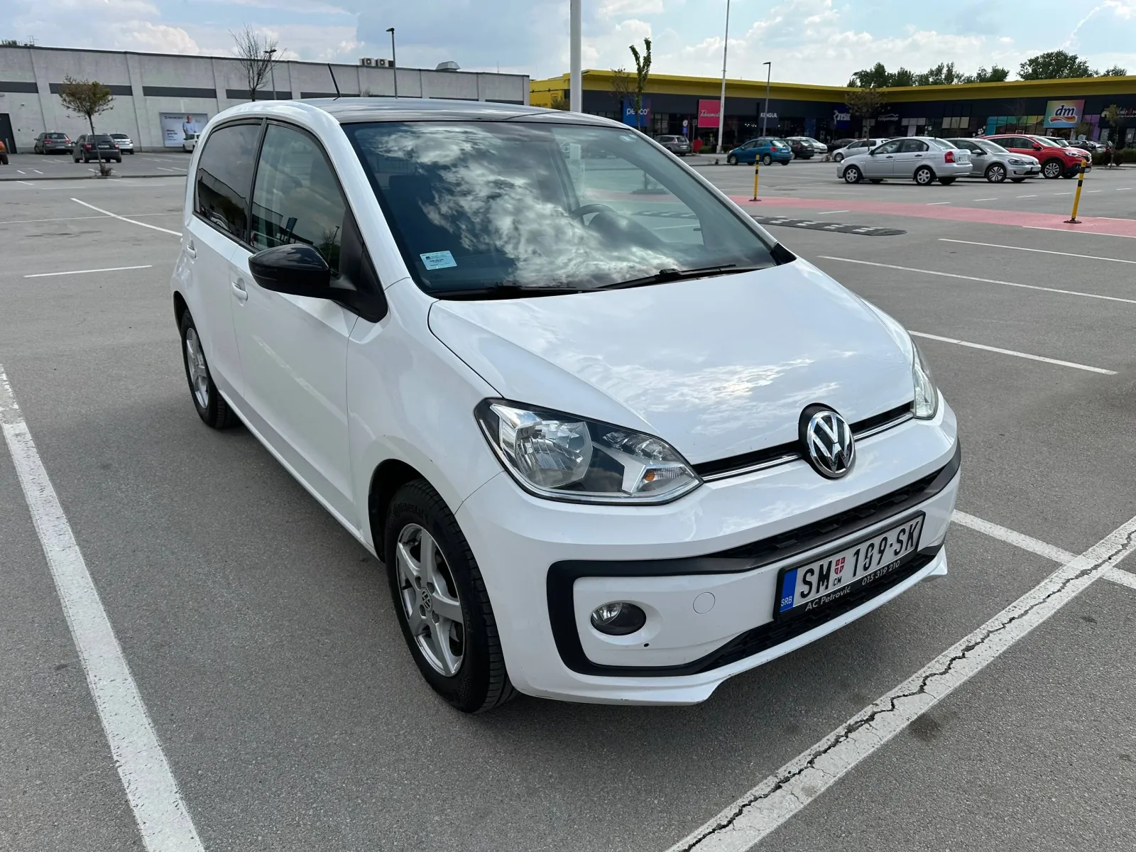 Volkswagen up! 2017 1.0 MPI 1