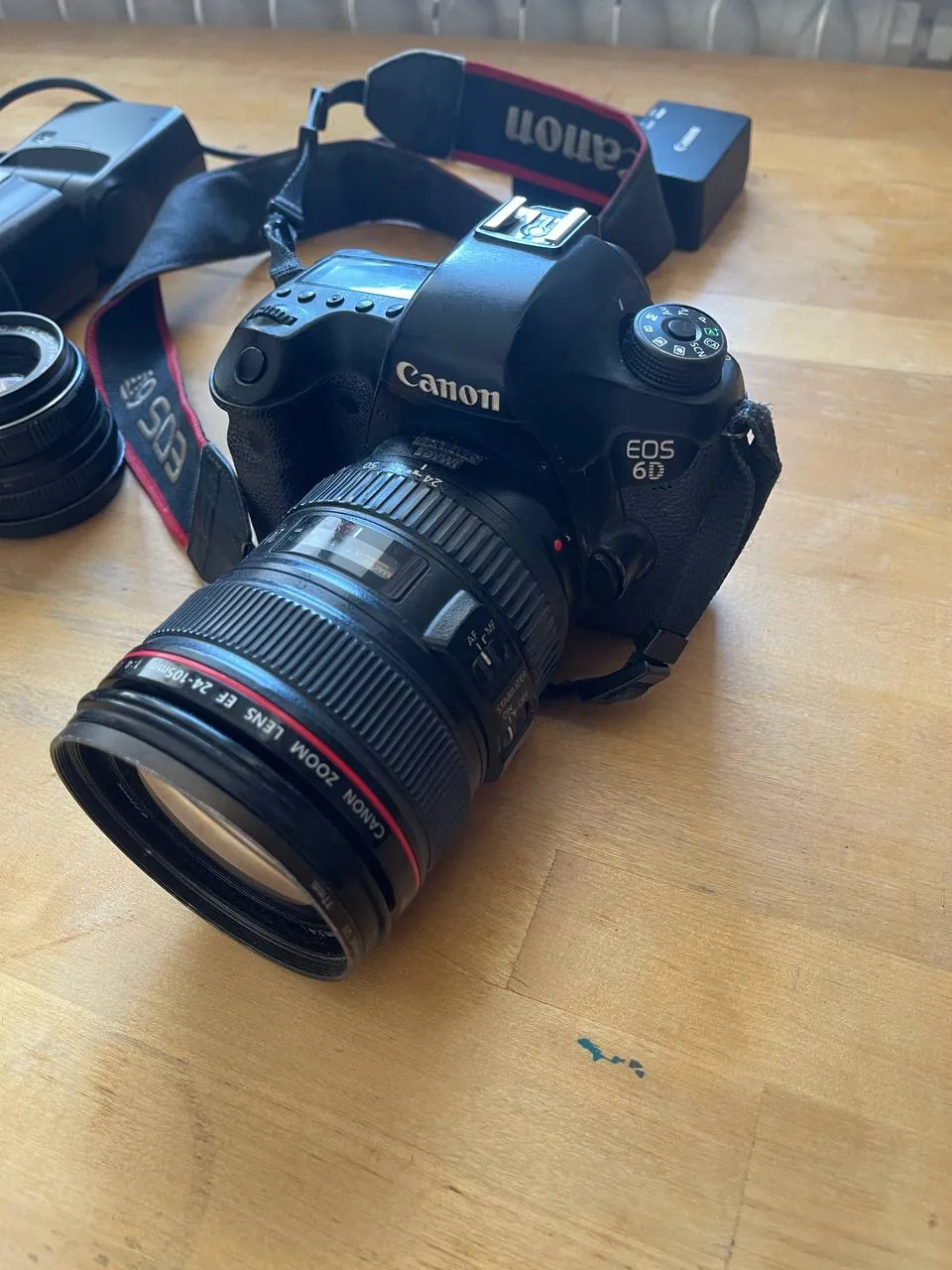 Объектив Canon EF 24-105mm 2